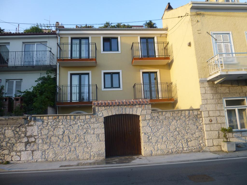 Apartments Monika Novi Vinodolski Room photo
